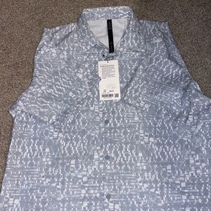 Lululemon button up short sleeve shirt
